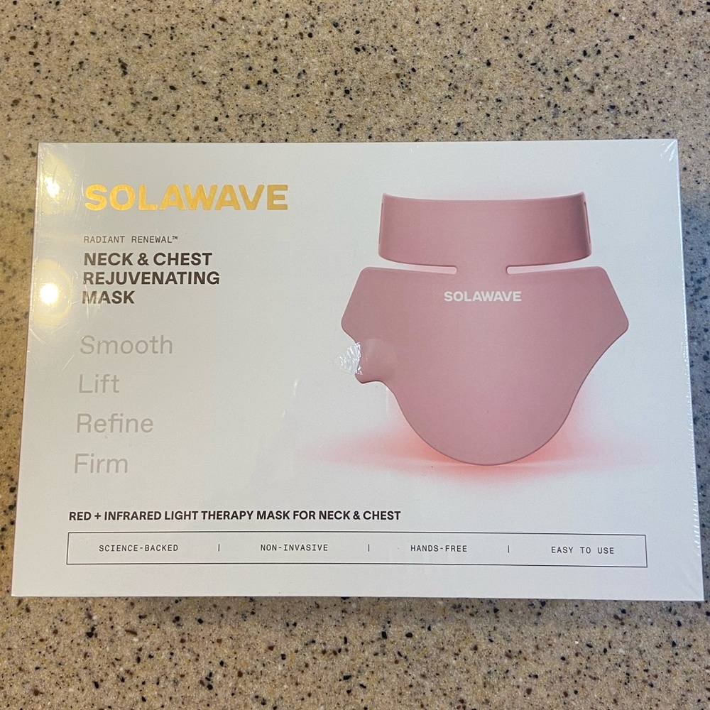 Solawave Neck & Chest Rejuvenating Mask